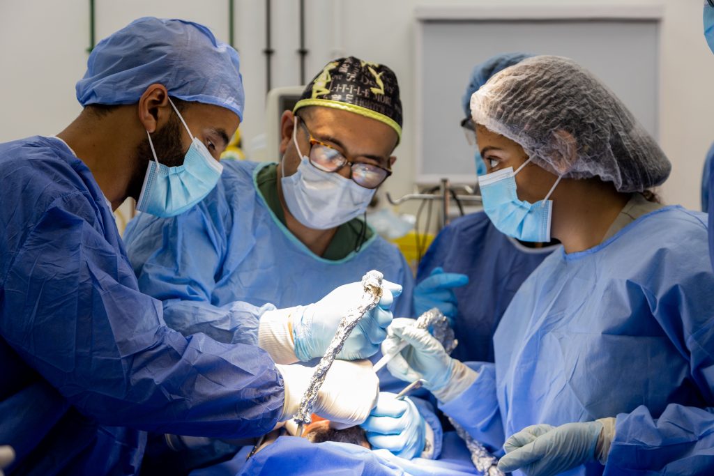 dental implant live surgeries course